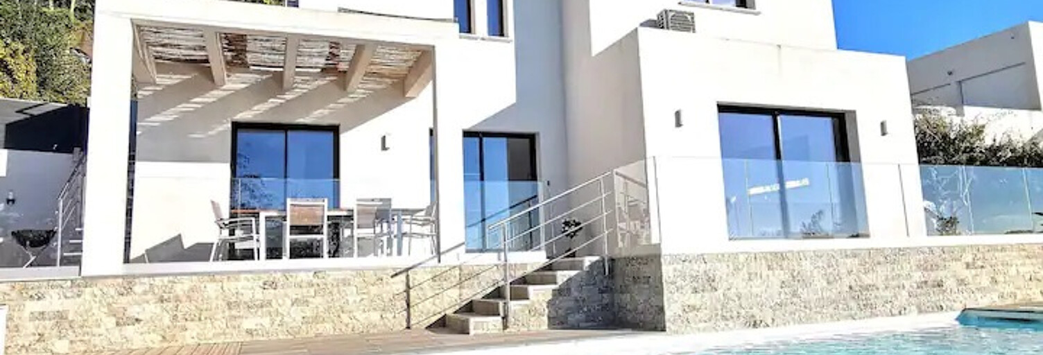 Maison 5 Pièces 140 m² à louer à Vence (06140)