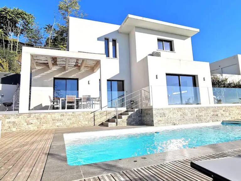 Location Maison Vence 5p — photo 1