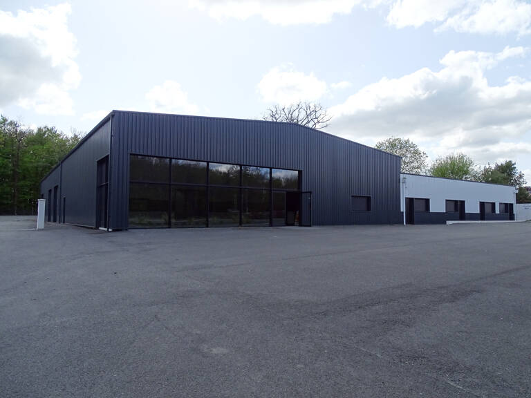 local commercial  — photo 1