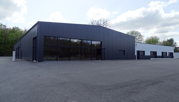 Local d'activit&eacute;s 6 pièces  à louer Chaniers 17610