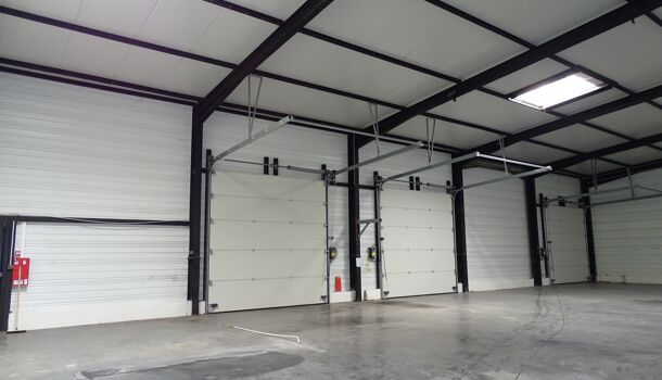 Local d'activit&eacute;s 6 pièces  à louer Chaniers 17610