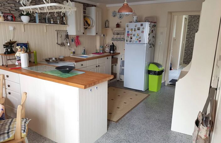 Maison de village avec garage à vendre proche St. Savin 86 — photo 4