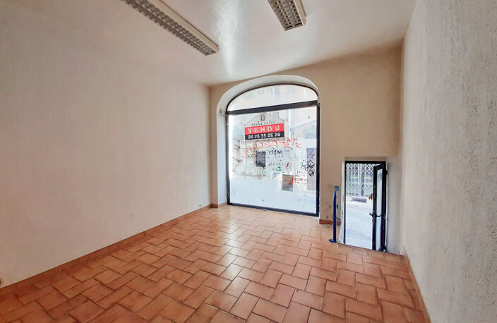 AUBENAS CENTRE - LOCAL 25m2 — photo 2