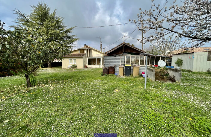 Maison habitable de plain pied avec grand jardin et deux annexes — photo 2