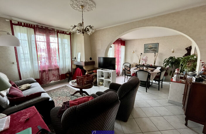 Maison habitable de plain pied avec grand jardin et deux annexes — photo 5
