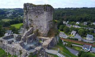 Commerce  400 m² à louer à La Roche-Maurice (29800)