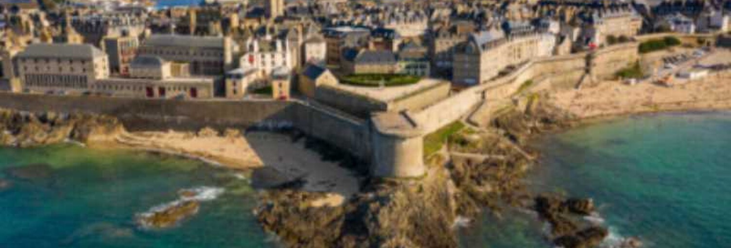Commerce  394 m² à louer à Saint-Malo (35400)