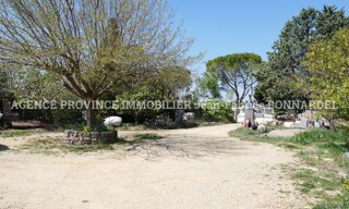 Terrain  734 m² à vendre à Sainte-Cécile-les-Vignes (84290)