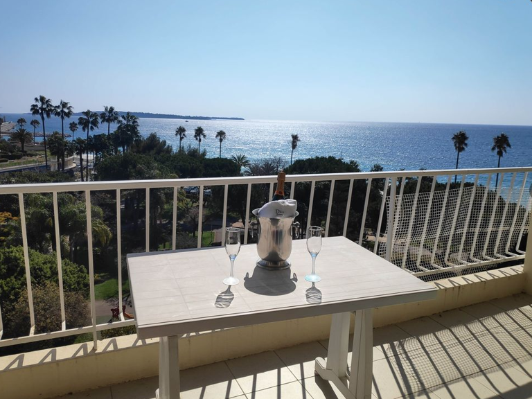 CANNES PLAGE DU MIDI T3T4 DE 90M2 VUE MER PANORAMIQUE - PROC — photo 1