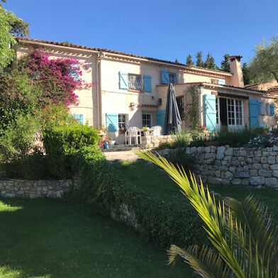 Maison 5 pièces 4000 €