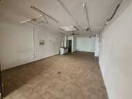 Local commercial — photo 2