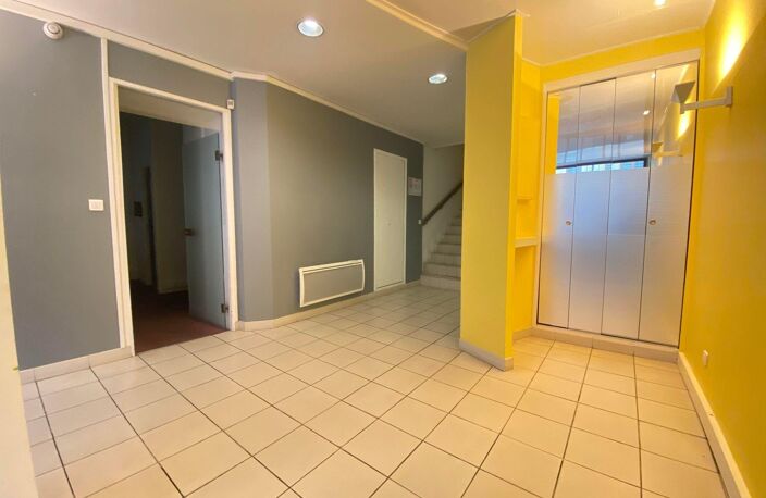 Appartement - 150m² - LAON — photo 3