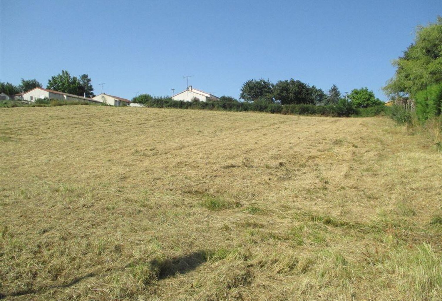 Terrain constructible - 2000m² - La Meilleraie-Tillay — photo 1