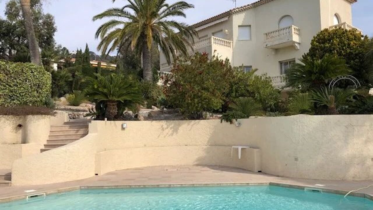 appartement 7 pièces 400 m2 à Golfe-Juan (06220)