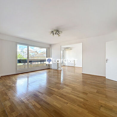 Appartement 4 pièces 266250 €