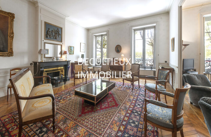 SUR LE QUAI GAILLETON APPARTEMENT FAMILIAL LYON 2o (Rhône) — photo 2