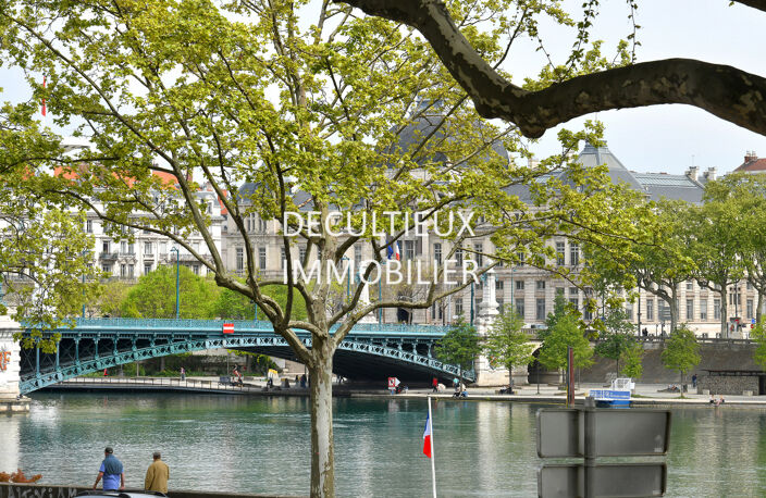 SUR LE QUAI GAILLETON APPARTEMENT FAMILIAL LYON 2o (Rhône) — photo 3