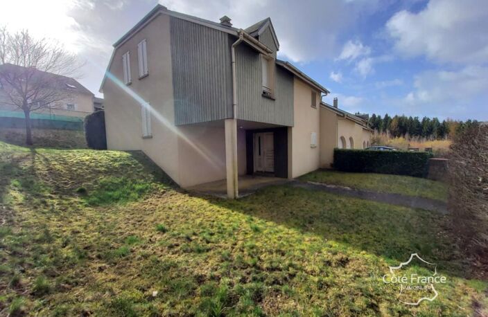 Maison six chambres, double garage, terrain 556m2 — photo 2