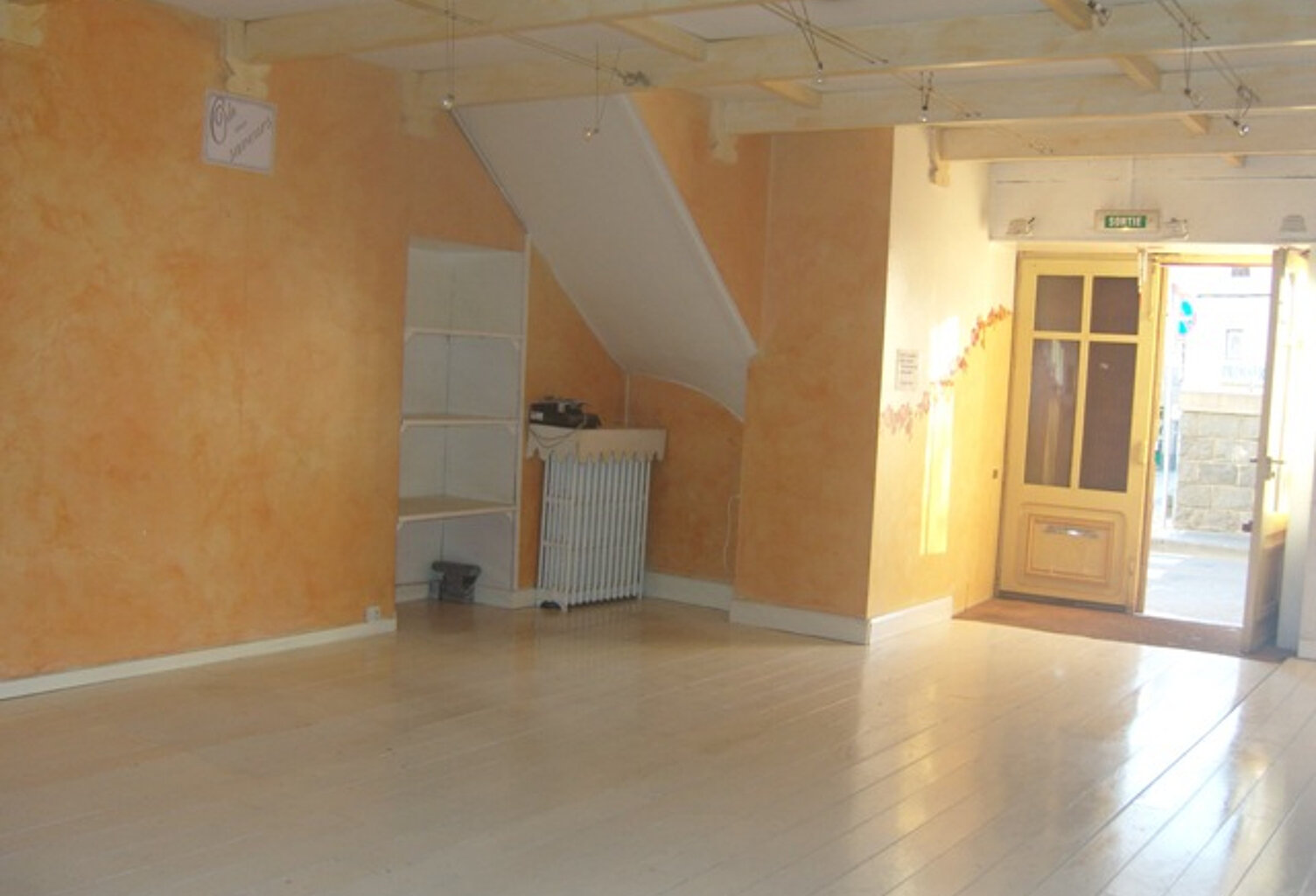Immeuble Agde 2 appartements et 2 commerces  340 m2 — photo 1