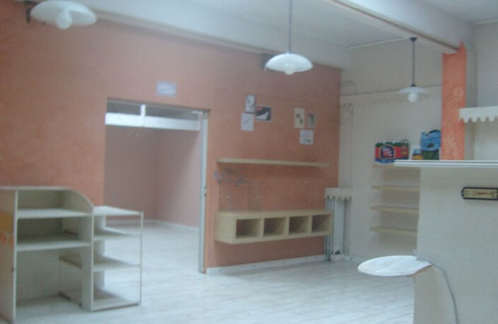 Immeuble Agde 2 appartements et 2 commerces  340 m2 — photo 3