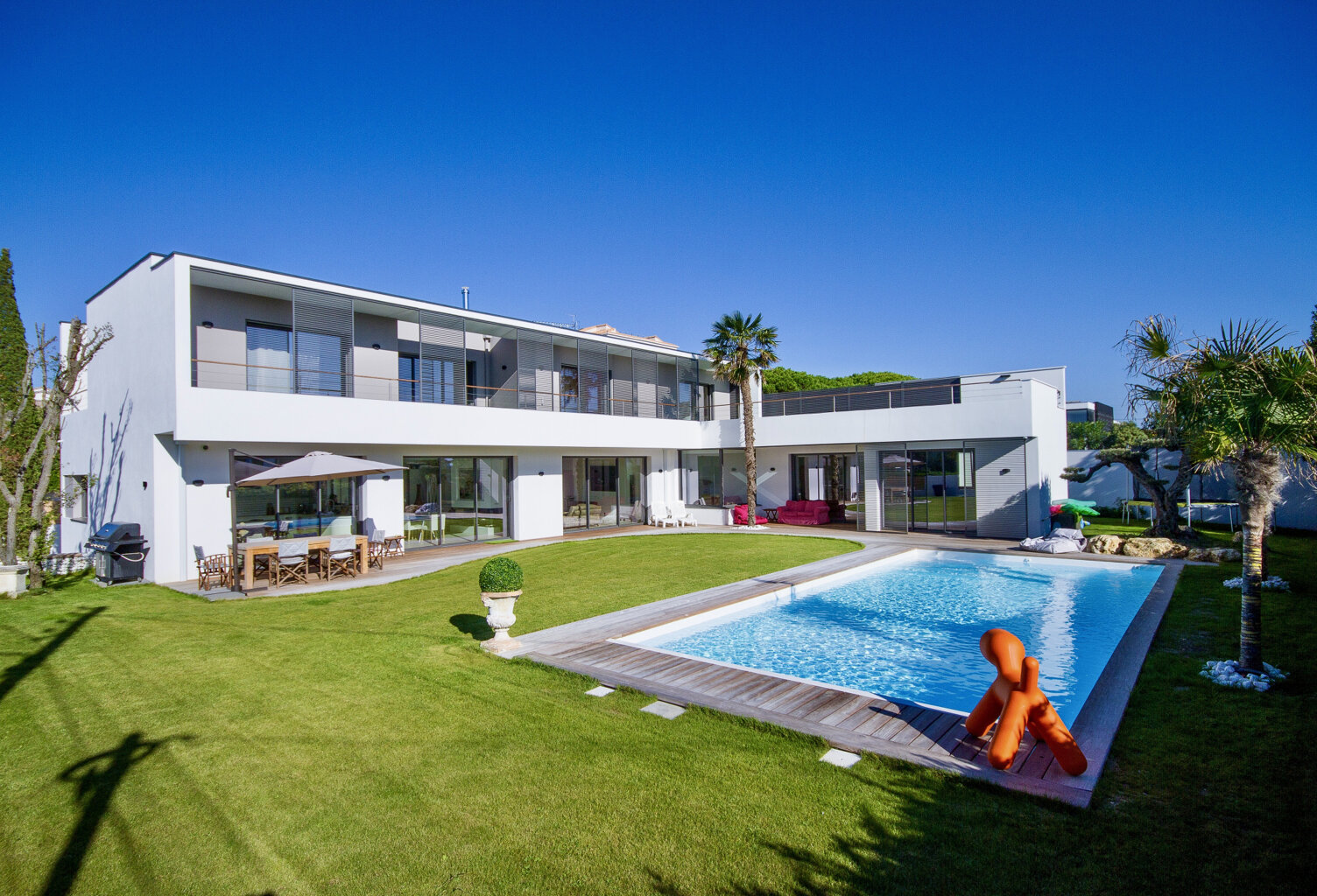 ROYAN SUPERBE VILLA MODERNE AVEC PISCINE ÉDIFIÉE SUR UN TERR — photo 1