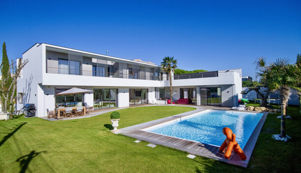 Villa / Maison 12 pièces  à vendre Royan 17200