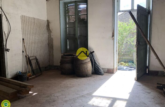 DEMEURE DE CARACTERE A RENOVER — photo 2