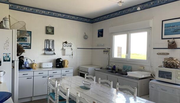 Villa / Maison 8 pièces  à vendre Yves 17340