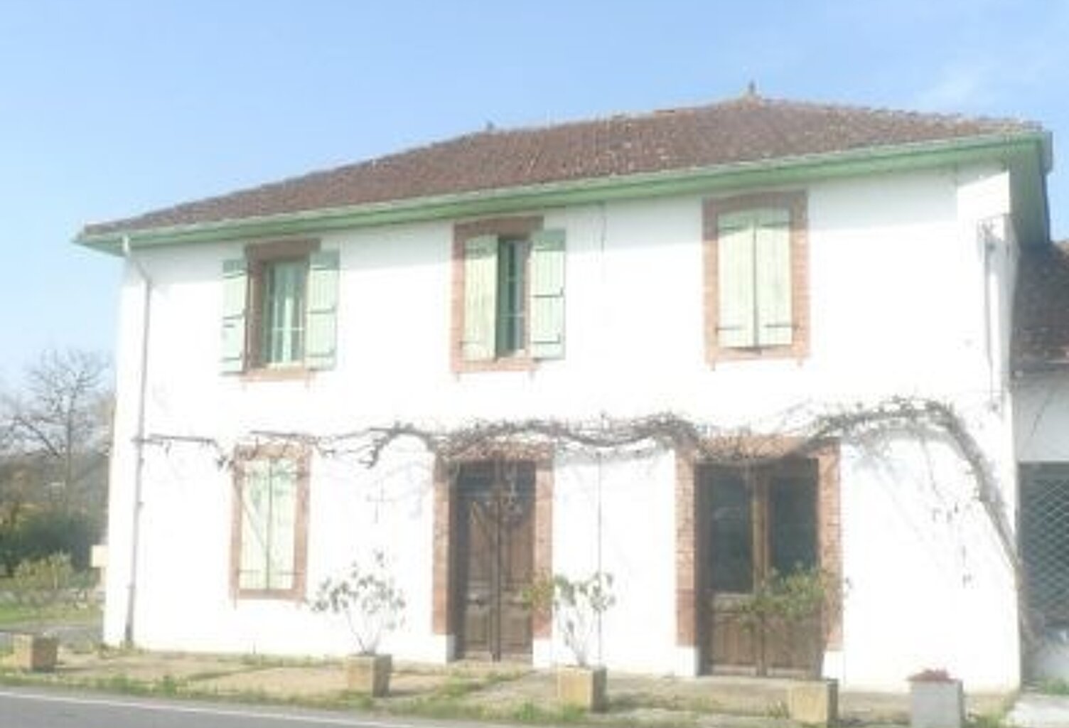 Ancien café restaurant avec maison — photo 1