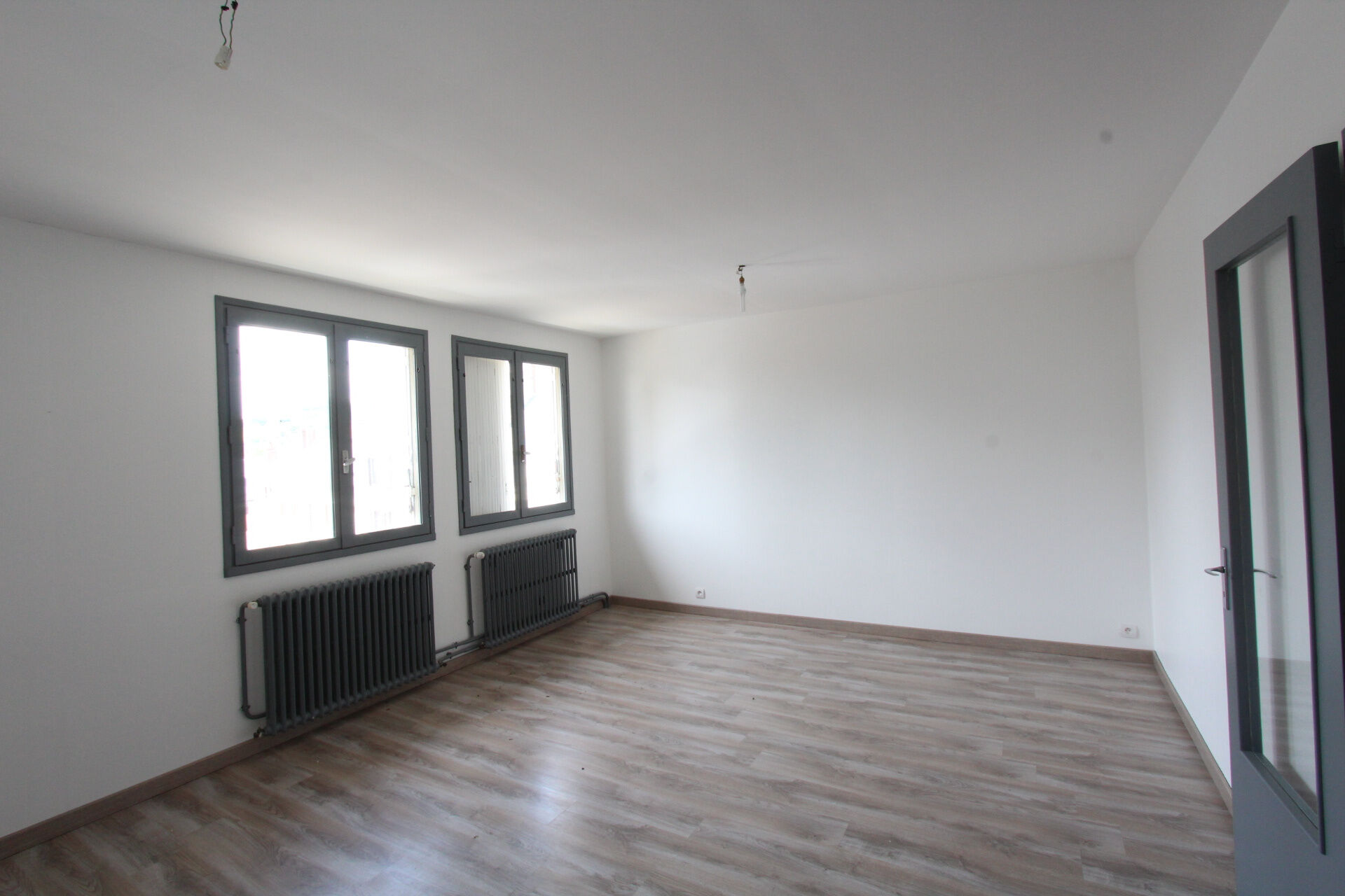 Location Appartement 86 m² à Prémery 595 € CC /mois