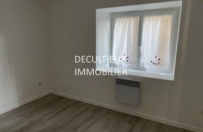 IMMEUBLE  GREZIEU LA VARENNE / LIMITE CRAPONNE — photo 2