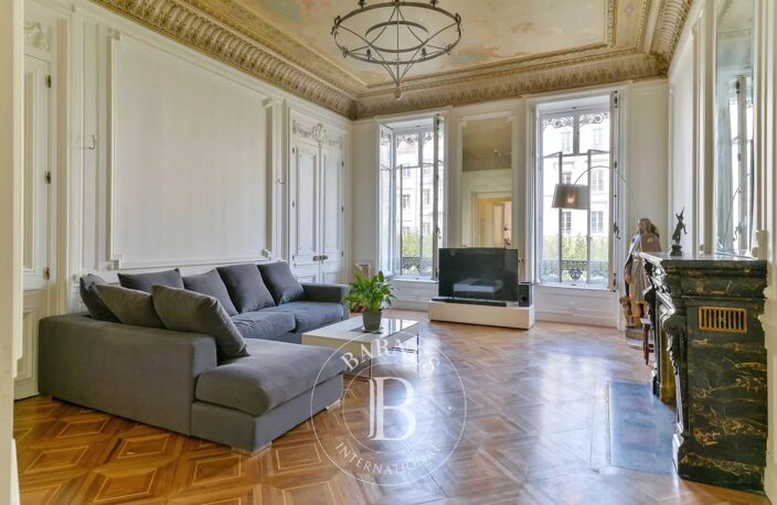 Lyon 6 - Foch - Appartement de 156,67 m² - 1 Bureau - 4 Chambres — photo 2