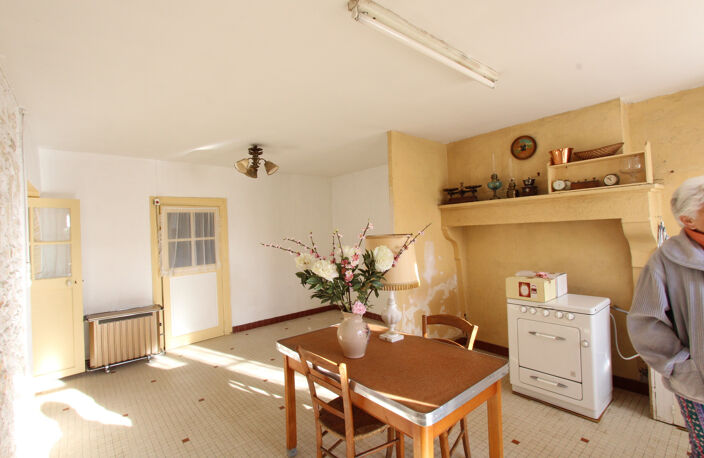 Maison ancienne à rénover proche la Charité — photo 2