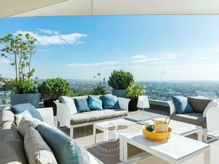 Lyon 5 - Debrousse - Penthouse de 174 m² - Terrasse de 380 m² avec piscine - 3 Chambres — photo 1
