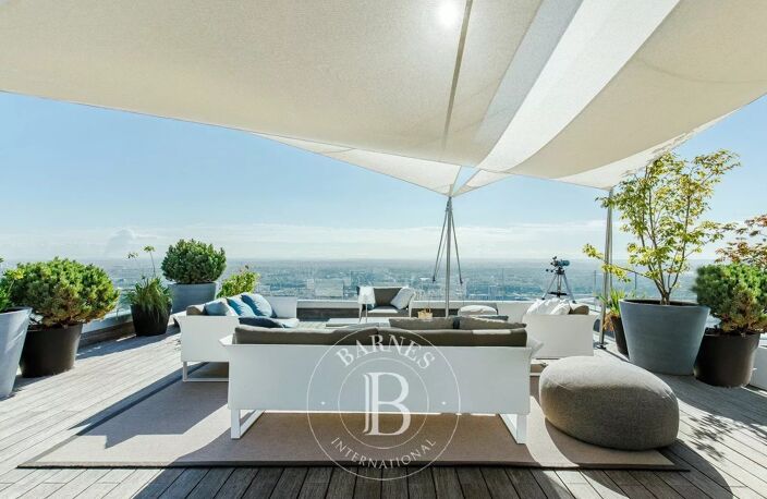 Lyon 5 - Debrousse - Penthouse de 174 m² - Terrasse de 380 m² avec piscine - 3 Chambres — photo 2