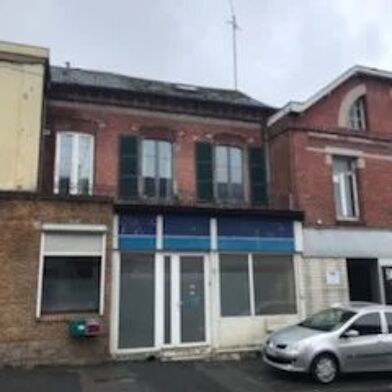 Immeuble  64200 €