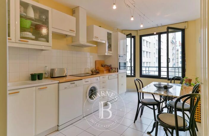 Lyon 6 - Cours Vitton - Appartement de 140,74 m² - 3 chambres — photo 5