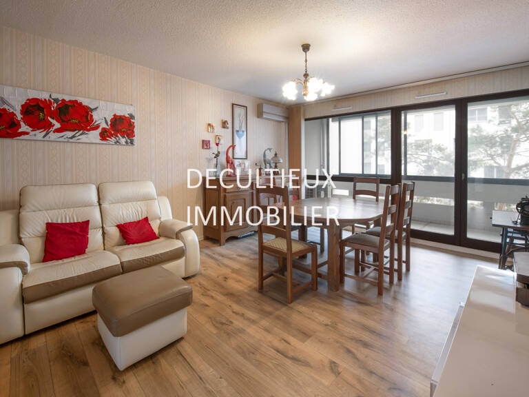 Appartement familial 5 mn à pied métro Cusset — photo 1