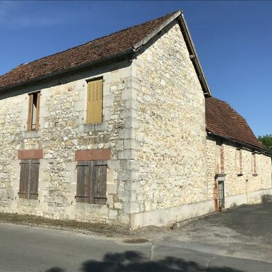 Maison 10 pièces 66900 €