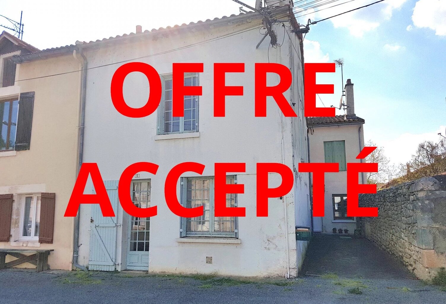 Maison à rafraichir à vendre à Saint Savin, Vienne 86 — photo 1