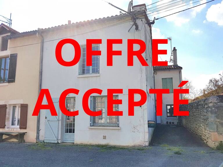 Maison à rafraichir à vendre à Saint Savin, Vienne 86 — photo 1