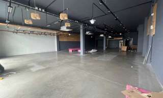 Commerce  921 m² à louer à Quimper (29000)