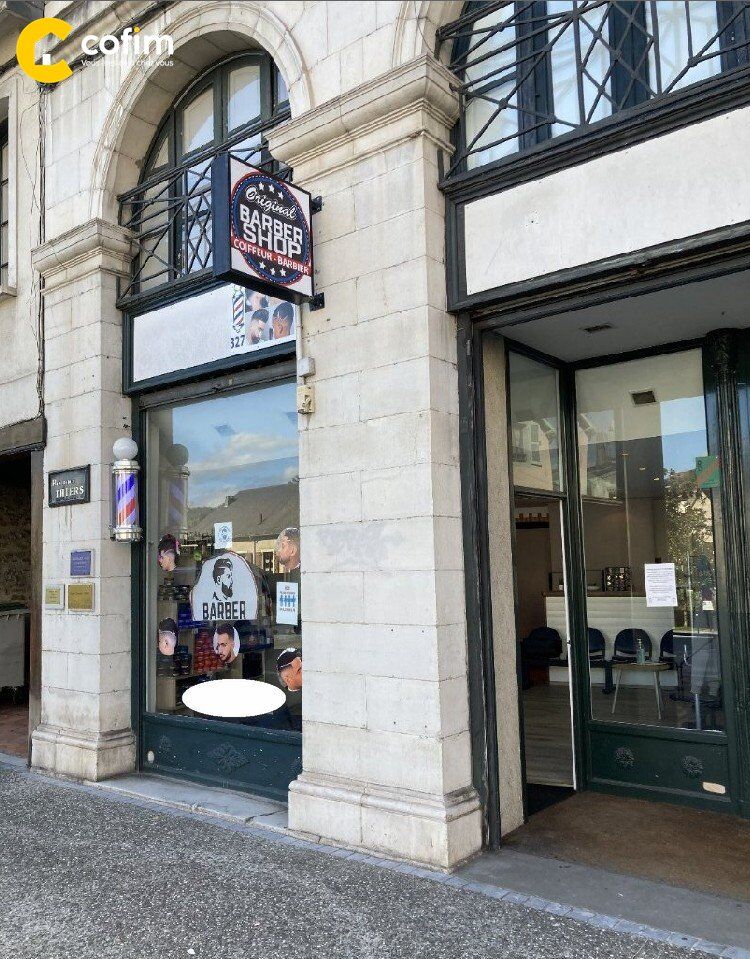 Local commercial  T1 à vendre Oloron-Sainte-Marie 64400