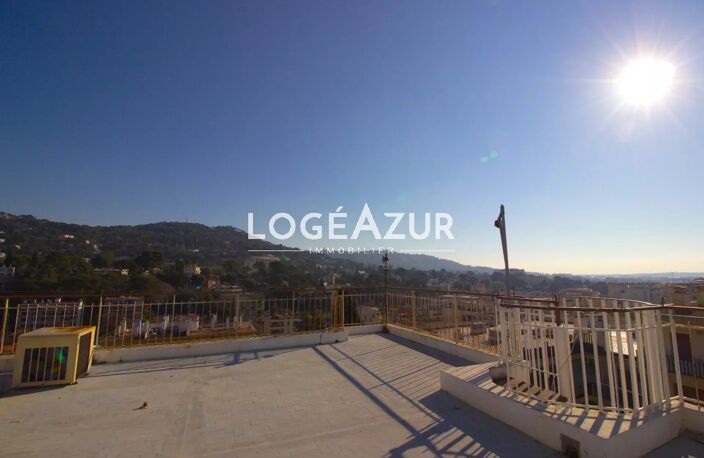 VENTE APPARTEMENT TOIT TERRASSE - 2 CHAMBRES À RÉNOVER - 3 PARKI — photo 2