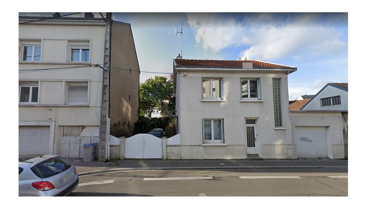 terrain  pièces 273 m2 à vendre à Nantes (44000)