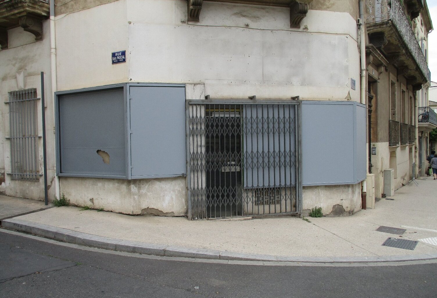 Local commercial — photo 1