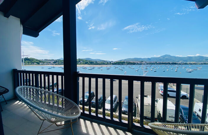 IMMEUBLE DE 135M2 SITUE AU PORT DE LA FLORIDE AVEC VUE MAGNI — photo 3