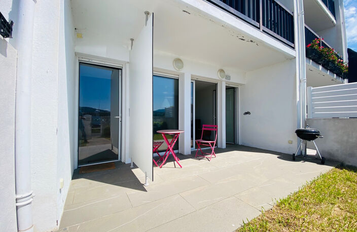 IMMEUBLE DE 135M2 SITUE AU PORT DE LA FLORIDE AVEC VUE MAGNI — photo 5