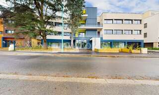 Bureau  857 m² à louer à Dardilly (69570)