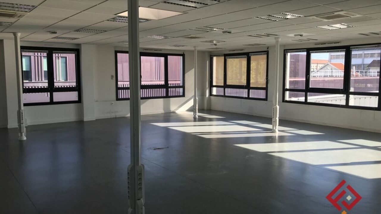 bureau 11 pièces 545 m2 à vendre à Grenoble (38100)